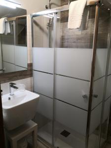 Ein Badezimmer in der Unterkunft LA PANDELA