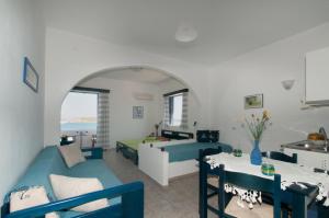 Posezení v ubytování Maistrali Apartments + 37 fotografií