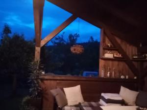 Fotografie z fotogalerie ubytování MiJa apartmán s VINNÝM SKLÍPKEM, zahradou a grilem v Kájově