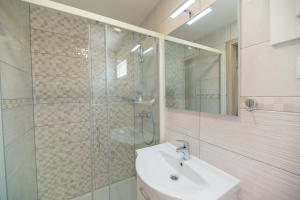 Mobile Homes Krk Silo tesisinde bir banyo