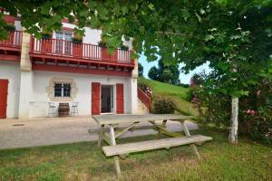 Vonkajšia záhrada v ubytovaní Appartement Hendaye