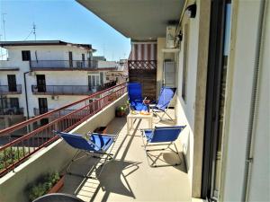 A balcony or terrace at La Bomboniera