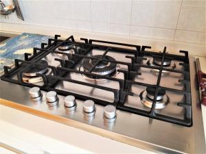 A kitchen or kitchenette at La Bomboniera