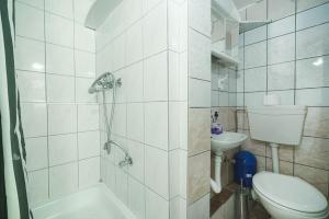 Koupelna v ubytování Apartmani Križanović