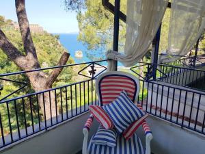 Foto dalla galleria di Hotel Oriente a Vico Equense