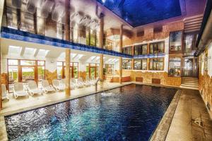 Bazén v ubytování Panorama_SPA nebo v jeho okolí