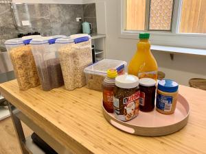 Mumma's Hostel Cairns的厨房或小厨房