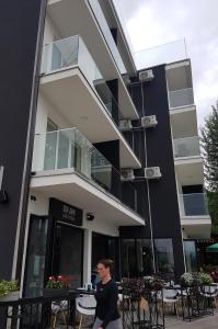 Budova, kde se apartmán nachází