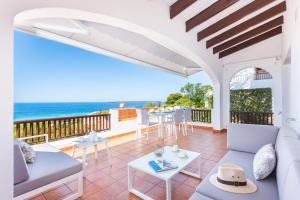 Parveke tai terassi majoituspaikassa Suites Las Vistas by Menorca Vacations