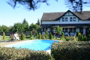 Der Swimmingpool an oder in der Nähe von Jelen salaš