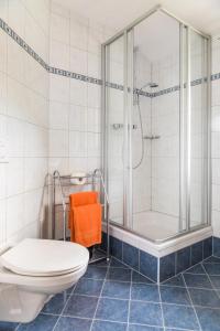 A bathroom at Tonibauer