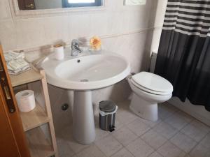A bathroom at Perugino Apartments