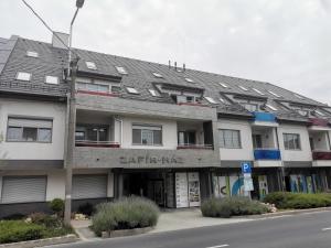 Budova, v ktorej sa apartmán nachádza