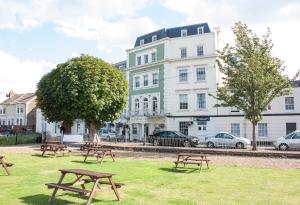 Afbeelding uit fotogalerij van The Clarendon Royal Hotel in Gravesend