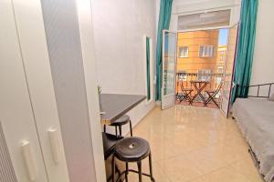 Postel nebo postele na pokoji v ubytování Balcony & Room Malaga centro