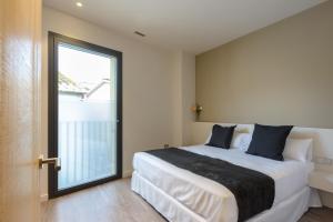 Llit o llits en una habitació de Casa Deluxe Alt Empordà Costa Brava - Private swimming pool