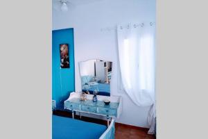 Ένα ή περισσότερα κρεβάτια σε δωμάτιο στο Yacht Front Studio - No 4