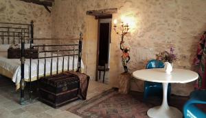 Gallery image of Chateau le Truch in Montussan