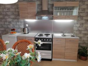 A kitchen or kitchenette at House with View in Amfithea