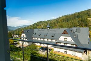 En generel udsigt til bjerge eller udsigt til bjerge taget fra feriehuset