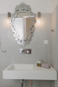 Kylpyhuone majoituspaikassa 5 Hermoupolis Concept Sites