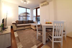 Зона вітальні в Apartman Nensy