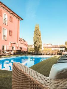 Bazén v ubytování Hotel Benacus nebo v jeho okolí