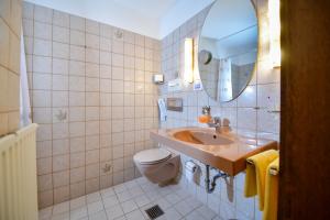 Koupelna v ubytování Hotel Zur Post