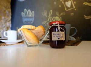 Jedlo v ubytovaní bed & breakfast alebo blízkom okolí