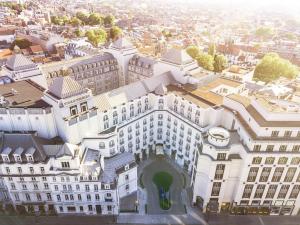 Nespecifikovaný výhled na destinaci Brusel nebo výhled na město při pohledu z hotelu