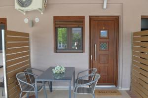 Ảnh trong thư viện ảnh của Evgenia & Zoe Apartments ở Nea Vrasna