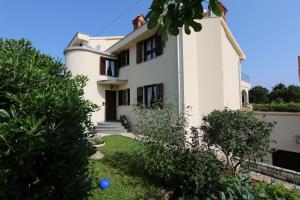 Ogród w obiekcie Apartment Drpic I