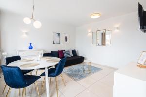 Posedenie v ubytovaní Riverside Apartment Targ Rybny + 9 fotografií
