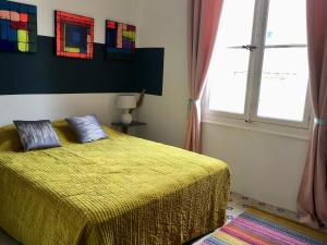 Cama o camas de una habitación en La Casa Deva - Maison d Artistes