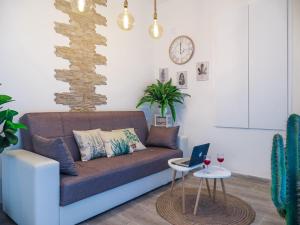 Posedenie v ubytovaní Chiaia Premium Flat, Naples Center, Near Seaside