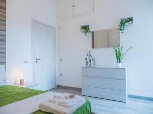 Posteľ alebo postele v izbe v ubytovaní Chiaia Premium Flat, Naples Center, Near Seaside