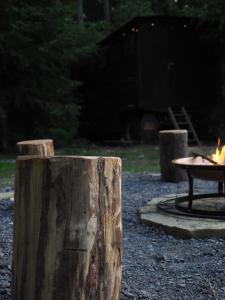 Ein für Gäste verfügbarer Grill in der Pension