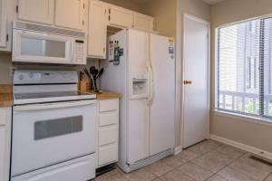 Gallery image of Ocean Front on Harbor Island in Oceanmarsh Subdivision