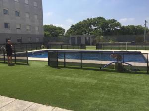 The swimming pool at or close to Apartamentos Apartour Bormujos
