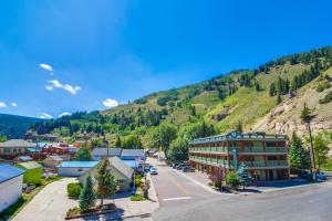 Gallery image of The Green Bridge Inn in Red Cliff +12 photos