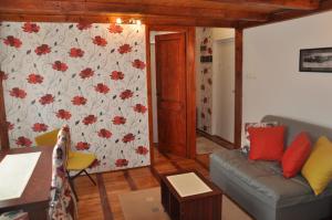 Predel za sedenje v nastanitvi Sweet Apartment