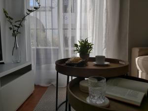 Zdjęcie z galerii obiektu Benamara Gardens, Apartment with Pool, 100m from Beach near Marbella & Estepona w mieście Estepona