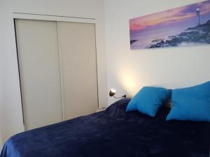 A bed or beds in a room at BRAVAHOLIDAYS-260-Lotus-2 Még 36 kép