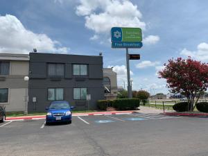Fotografie z fotogalerie ubytování Travelodge by Wyndham San Antonio Downtown Northeast v destinaci San Antonio
