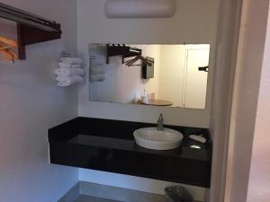 Gallery image of FairBridge Inn Express North Lima in North Lima