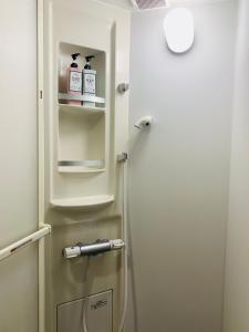 
A bathroom at Khaosan Tokyo Origami
