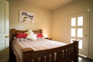Katil atau katil-katil dalam bilik di Fentons Run Southern Highlands