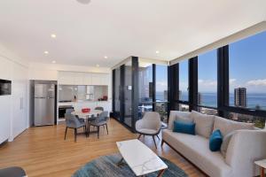 Gallery image of Ruby Gold Coast by CLLIX in Gold Coast