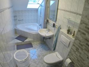 Koupelna v ubytování Holiday Apartment Lavanda Sumpetar