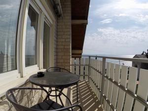 Balkón nebo terasa v ubytování Holiday Apartment Lavanda Sumpetar